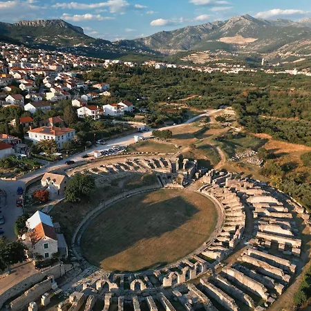 Antique View Solin Apartment